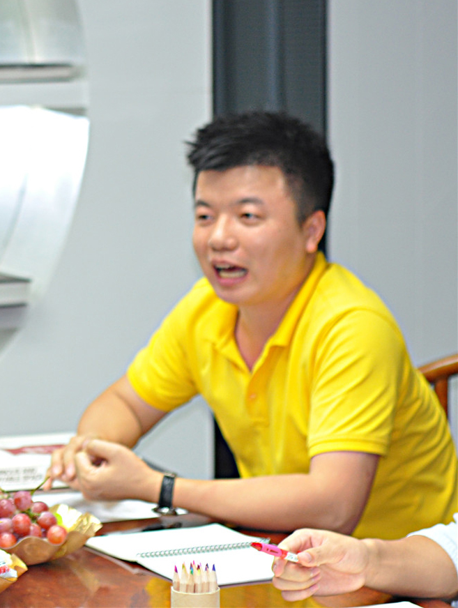 陳教授在我公司給我們傳授專業(yè)知識(shí)(圖1)