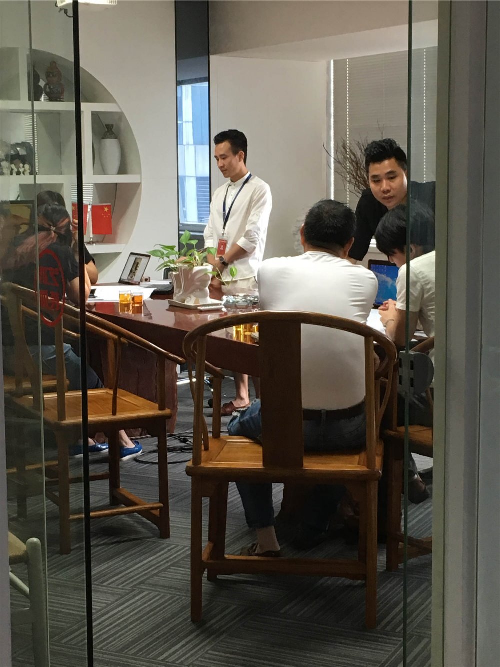 【藝鴻人物】3個月作出百萬業(yè)績，90后逆襲(圖6)