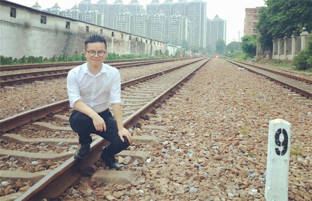 【明星設(shè)計(jì)師】他的設(shè)計(jì)是各種元素碰撞之后留下的精華匯集(圖1)