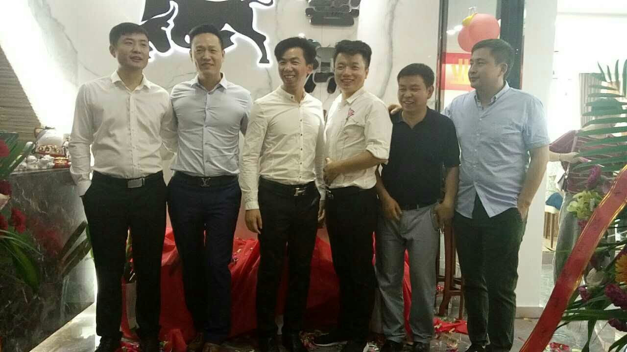 藝鴻裝飾湖南長沙分公司盛大開業(yè)(圖1) 藝鴻裝飾湖南長沙分公司盛大開業(yè)(圖1)