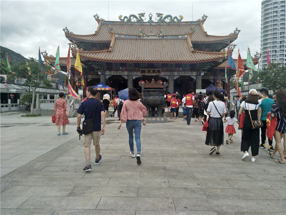 藝鴻裝飾.國際六星級酒店體驗(yàn)之旅(圖2) 藝鴻裝飾.國際六星級酒店體驗(yàn)之旅(圖2)