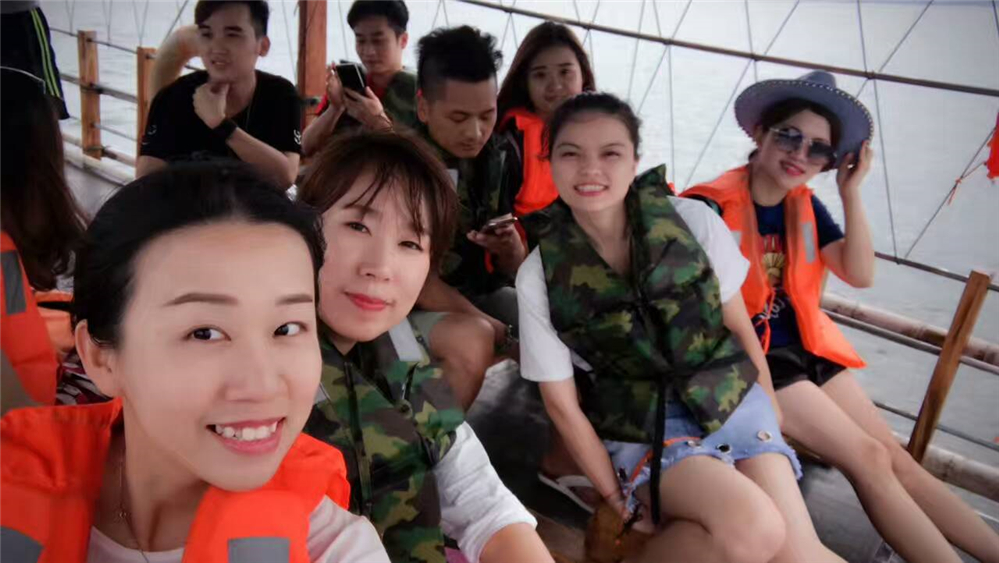 藝鴻裝飾.國際六星級酒店體驗(yàn)之旅(圖7) 藝鴻裝飾.國際六星級酒店體驗(yàn)之旅(圖7)