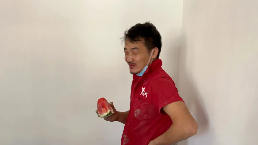 夏日送清涼 情系工人心 | 藝鴻溫情走訪各工地現(xiàn)場暖人心(圖14)