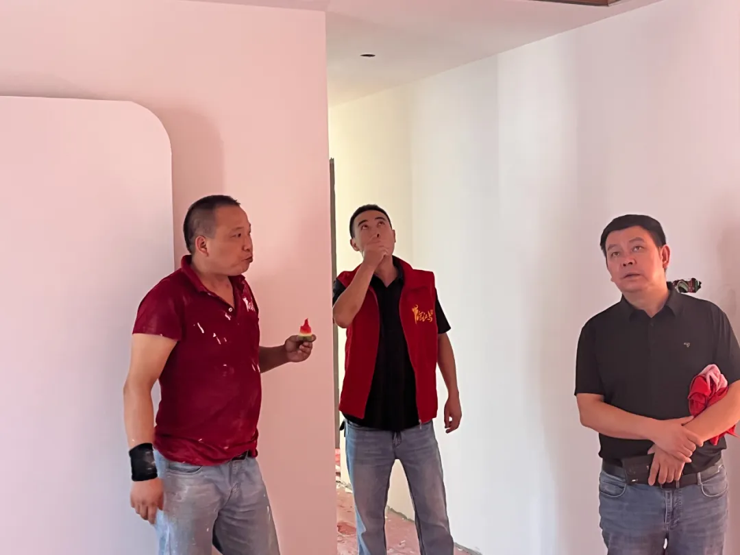 夏日送清涼 情系工人心 | 藝鴻溫情走訪各工地現(xiàn)場暖人心(圖23)