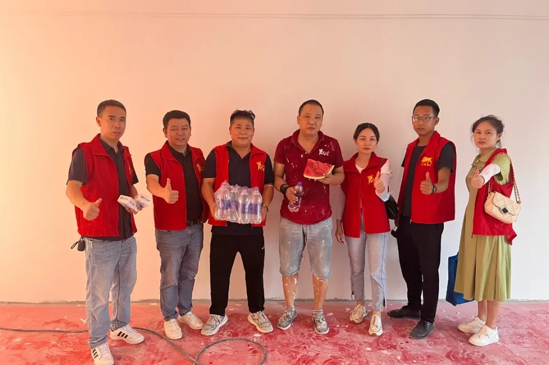 夏日送清涼 情系工人心 | 藝鴻溫情走訪各工地現(xiàn)場暖人心(圖28)